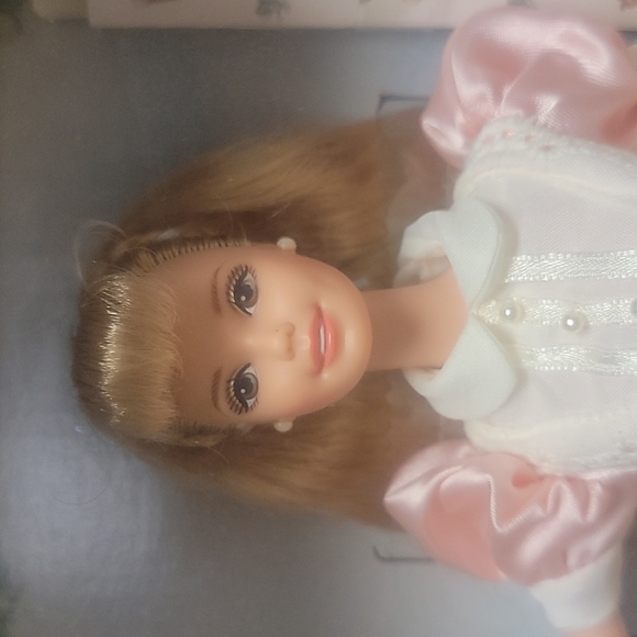 Mattel Collector Barbie and the Tale of Peter Rabbit 1997 - Picture 2 of 8